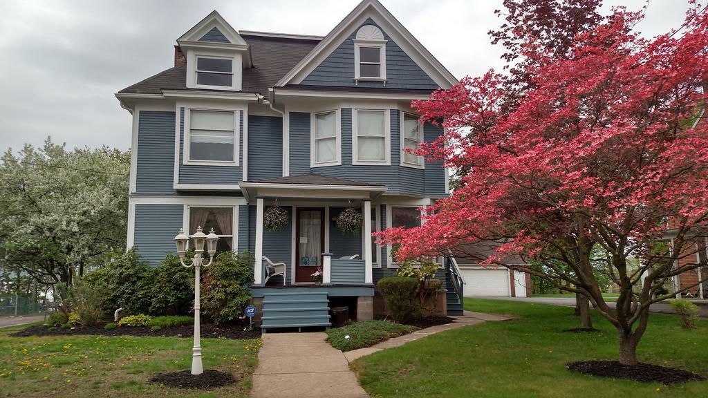 The White Birch Inn Berwick Exterior photo